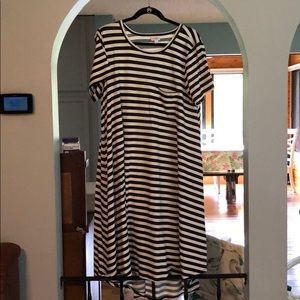 XL Black & White Stripe Carly